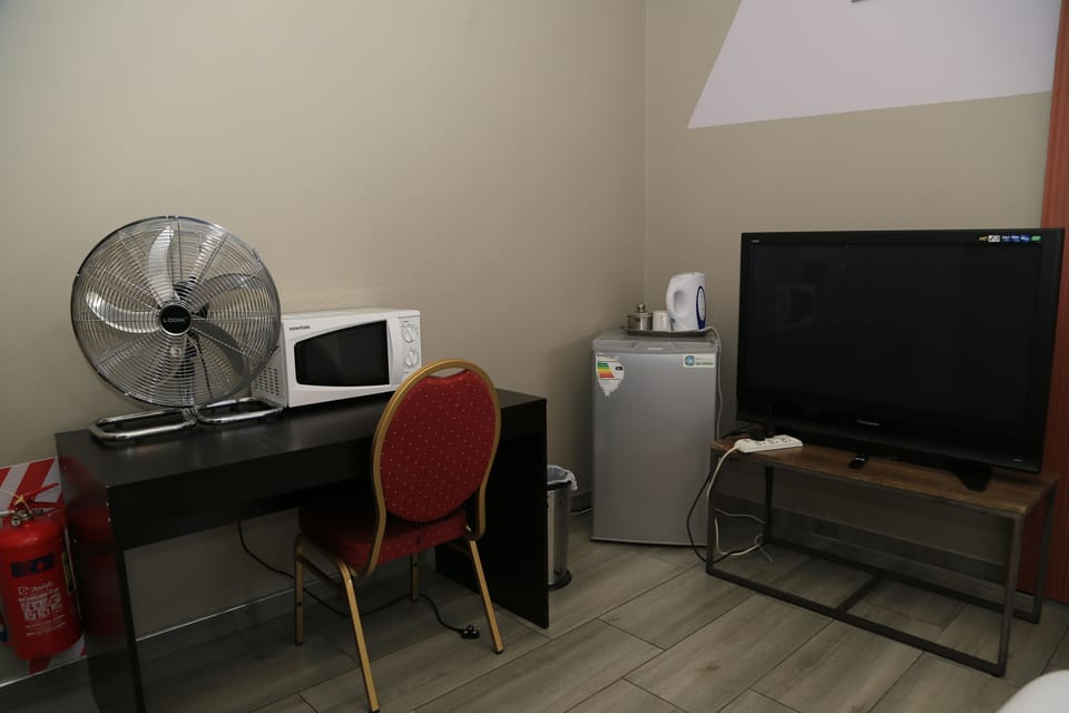 Double Room | Desk, WiFi (free)