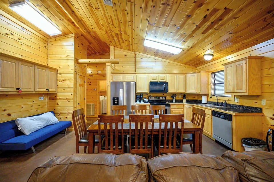 House, Multiple Beds, Hot Tub, Garden View (Lost Key) | Private kitchen