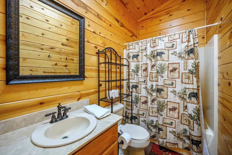 Lost Key  Cabin Stay for 8 House in Oklahoma
