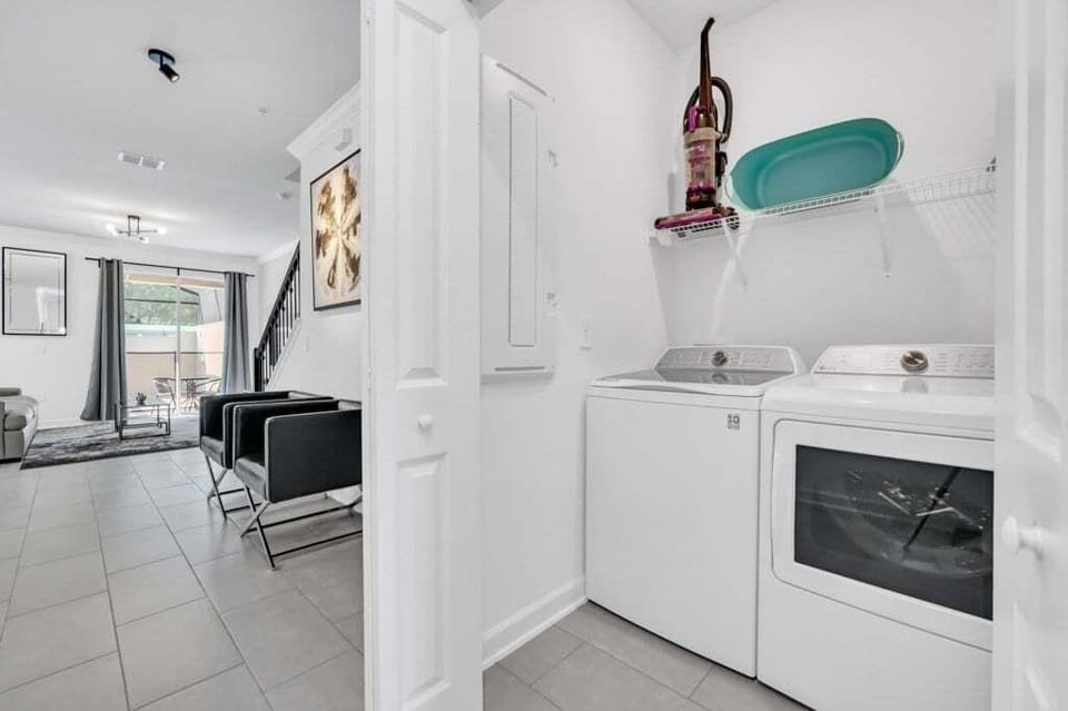 Townhome, 5 Bedrooms | Interior