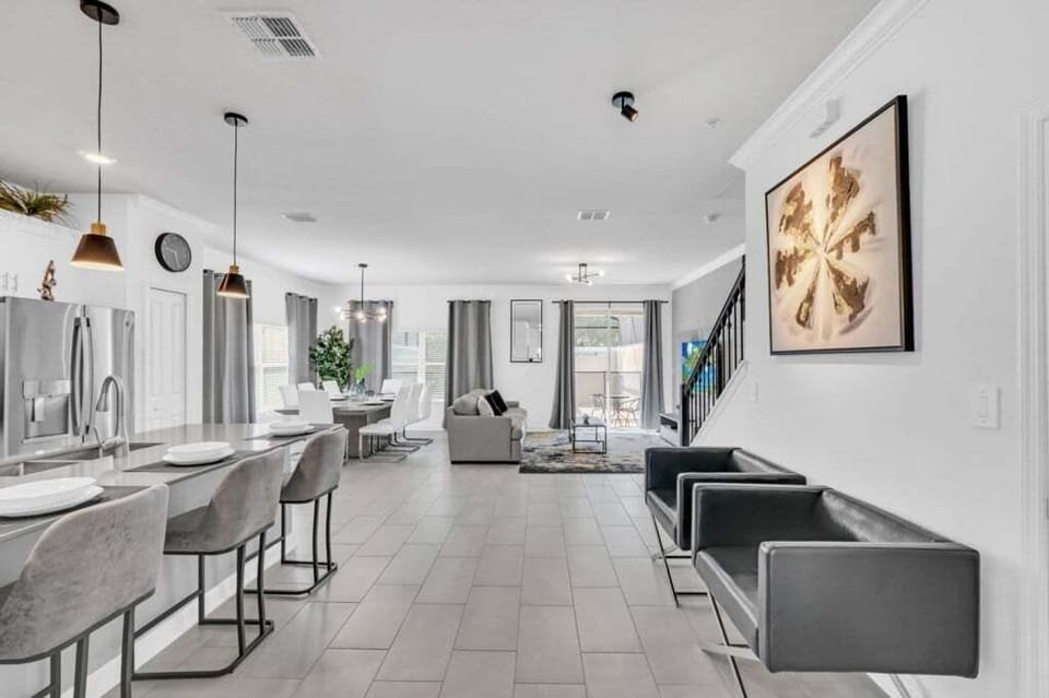 Townhome, 5 Bedrooms | Interior