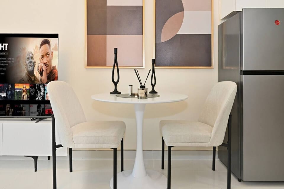 Apartment, Balcony, City View | Dining