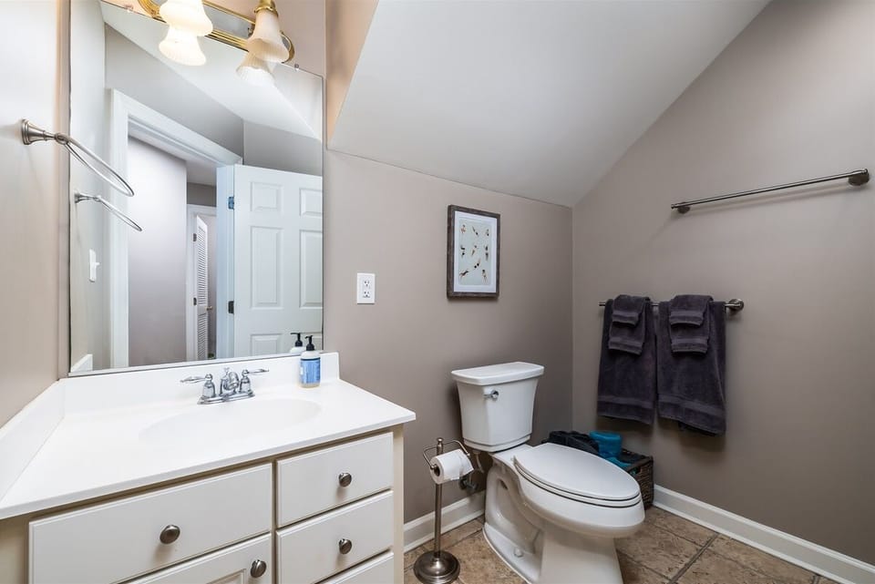 Sunset Island 40 Sunset Island Drive First Level Bathroom