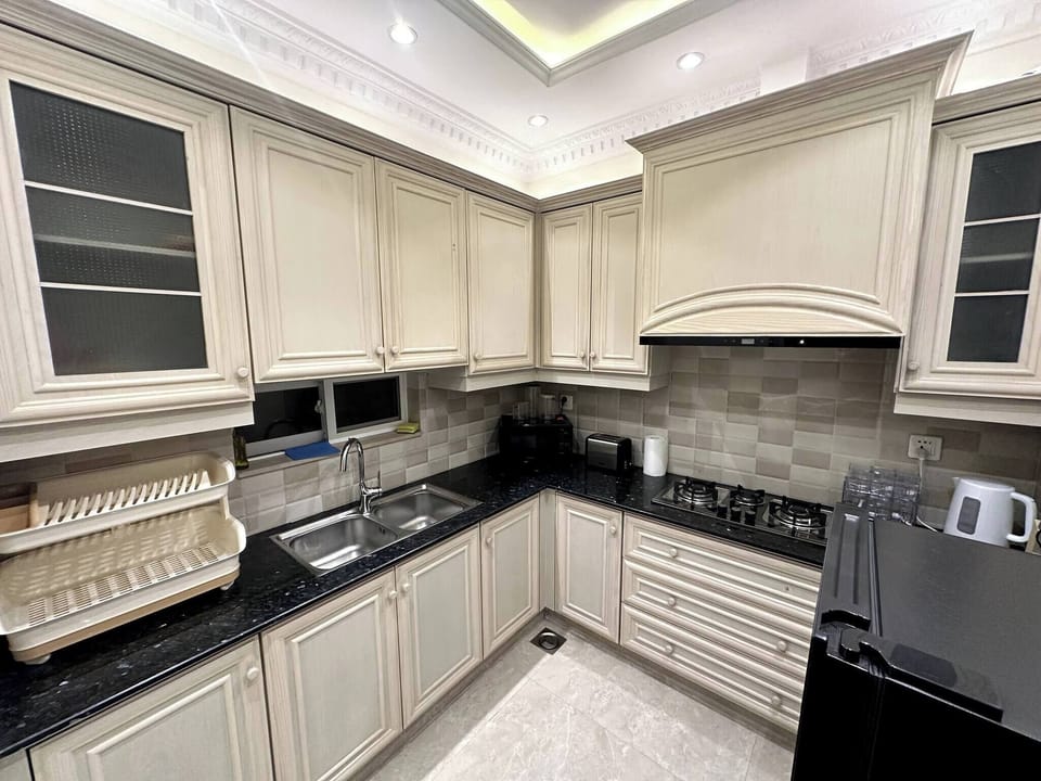 House, 3 Bedrooms, Accessible, Smoking | Interior