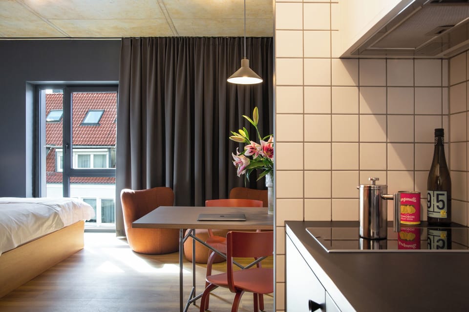 Design Apartment mit Kingsize Bett | Private kitchen | Fridge, microwave, dishwasher, electric kettle