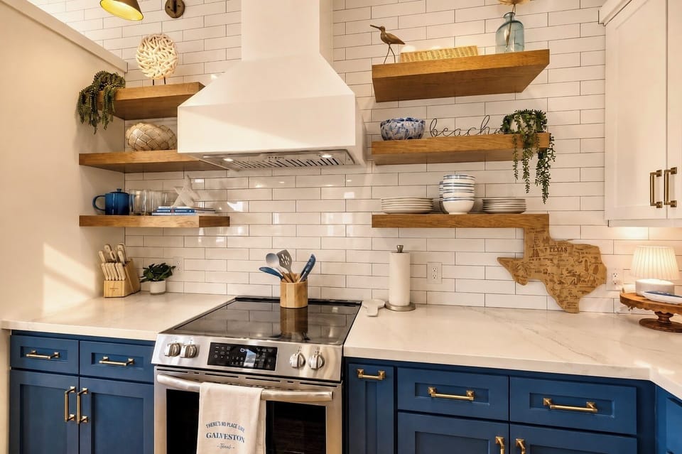 Electric stove and all the essentials you need to cook for the whole family.