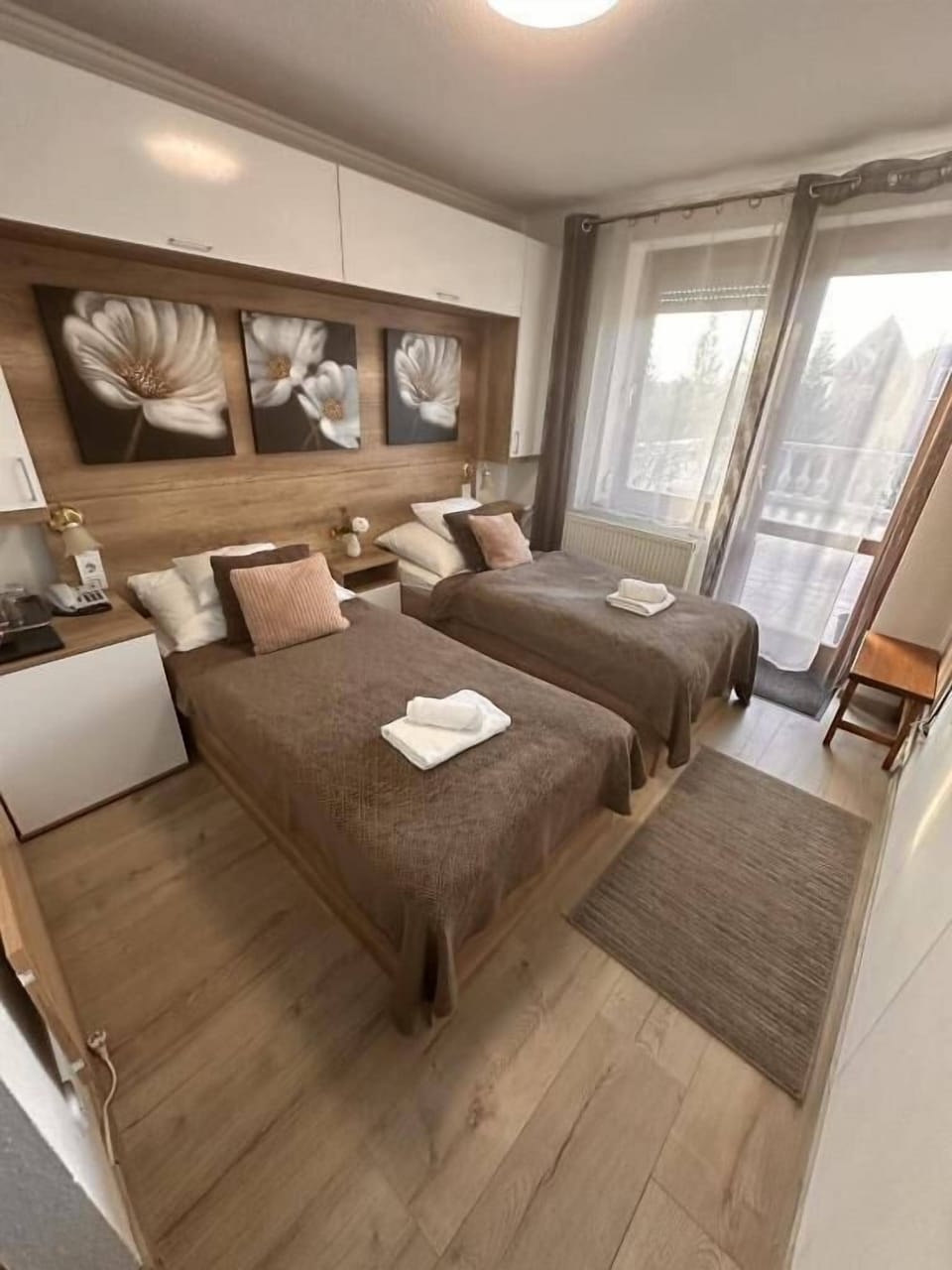 In-room safe, free WiFi, bed sheets