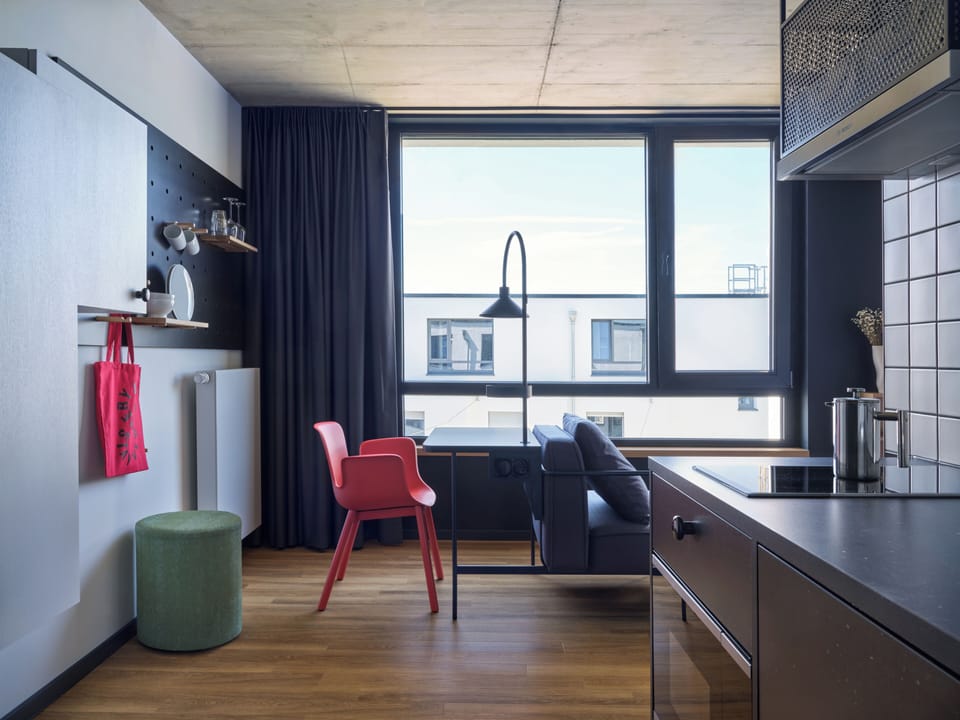 Design Apartment | Private kitchen | Fridge, microwave, stovetop, electric kettle