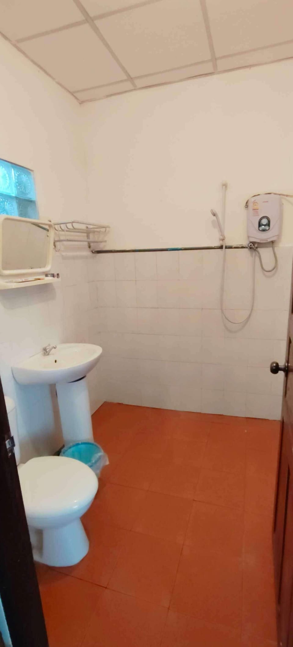 Double Room, Lanai, River View | Bathroom | Shower, towels, soap, shampoo