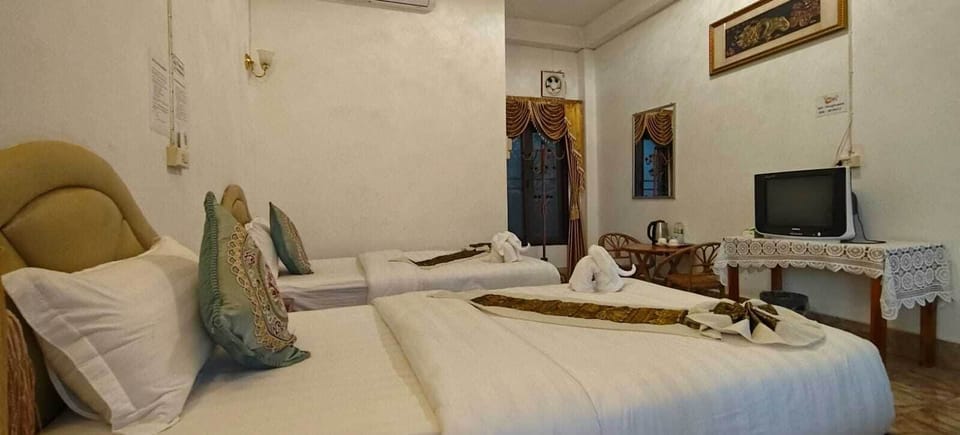 Twin Room, Lanai, River View | Free WiFi