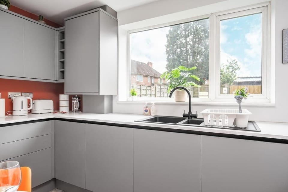 Full kitchen. 