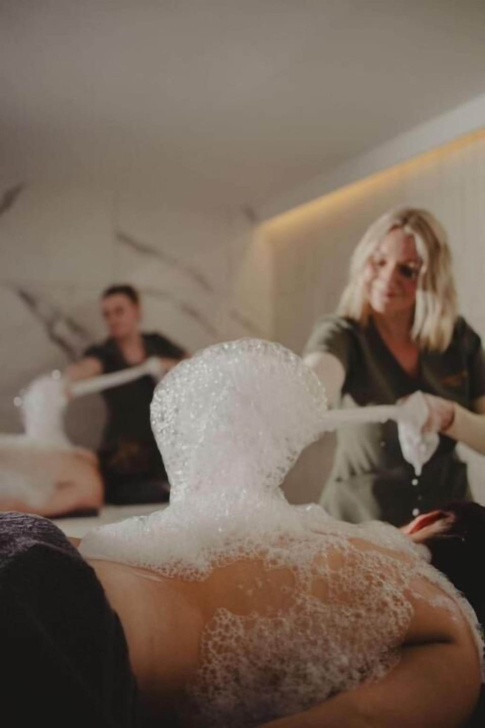 Couples treatment rooms, sauna, hot tub, steam room, Turkish bath