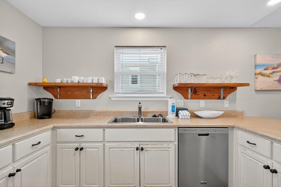 House, Multiple Beds (Sweet Retreat) | Private kitchen