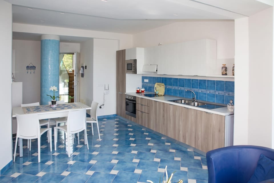 Family Villa, Multiple Bedrooms, Balcony (Villa Fortunata) | Private kitchen
