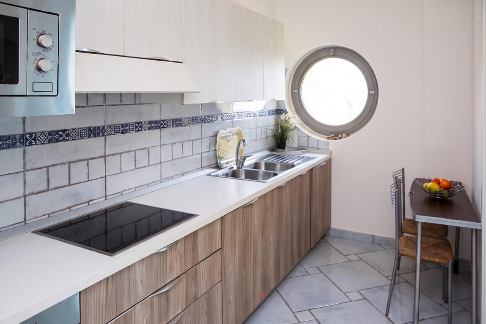 Family Villa, Multiple Bedrooms, Balcony (Villa Fortunata) | Private kitchen