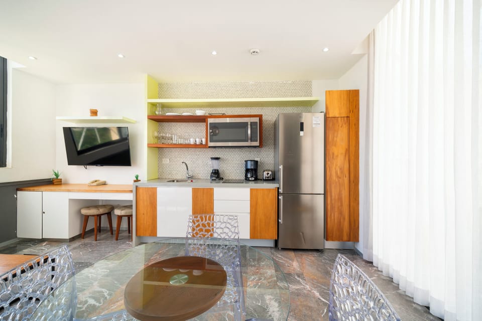 Deluxe Apartment, Balcony | Private kitchen