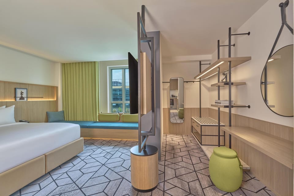 Suite, 1 King Bed (Extended Stay) | Premium bedding, minibar, in-room safe, desk