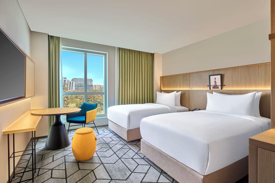 Premium bedding, minibar, in-room safe, desk