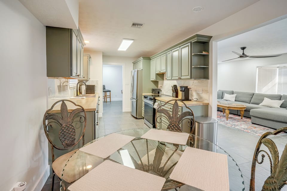 Eat-In Kitchen