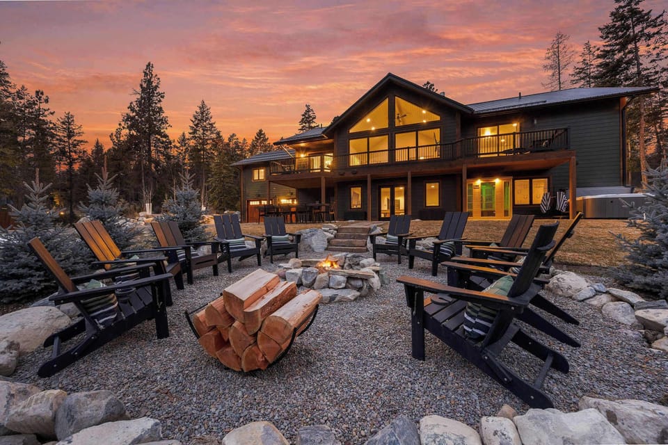 Gather ‘round, light it up, and let the stories, laughs, and marshmallows flow. This firepit is the heart of your perfect evening.