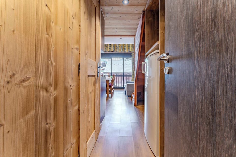 Step into comfort right in the heart of Val Thorens – your mountain getaway begins the moment you open the door.