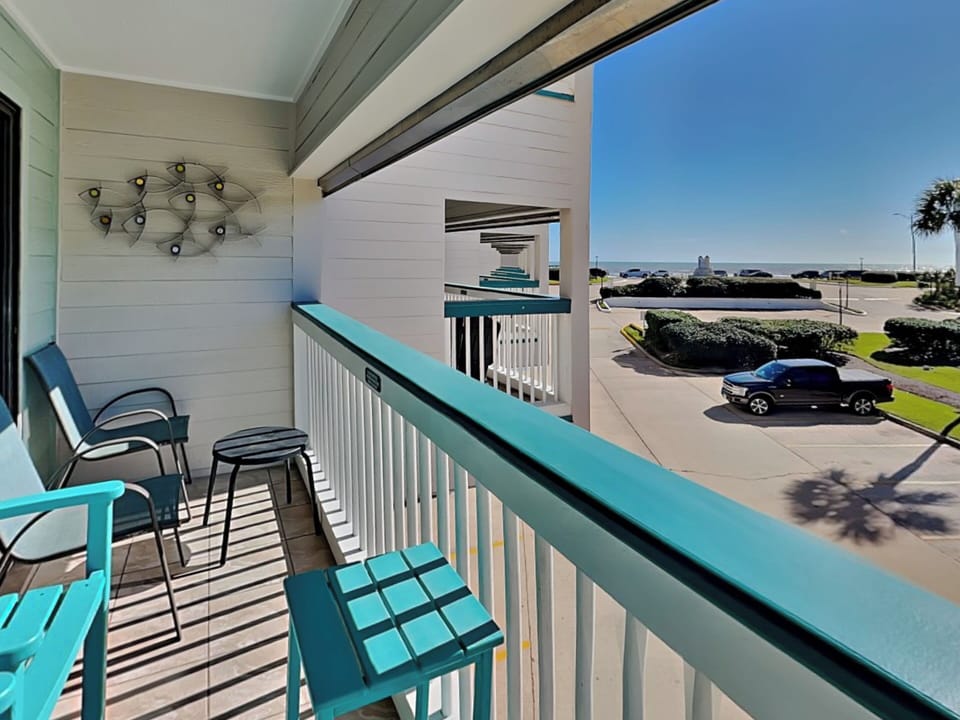 Condo (1 Bedroom) | Front of property