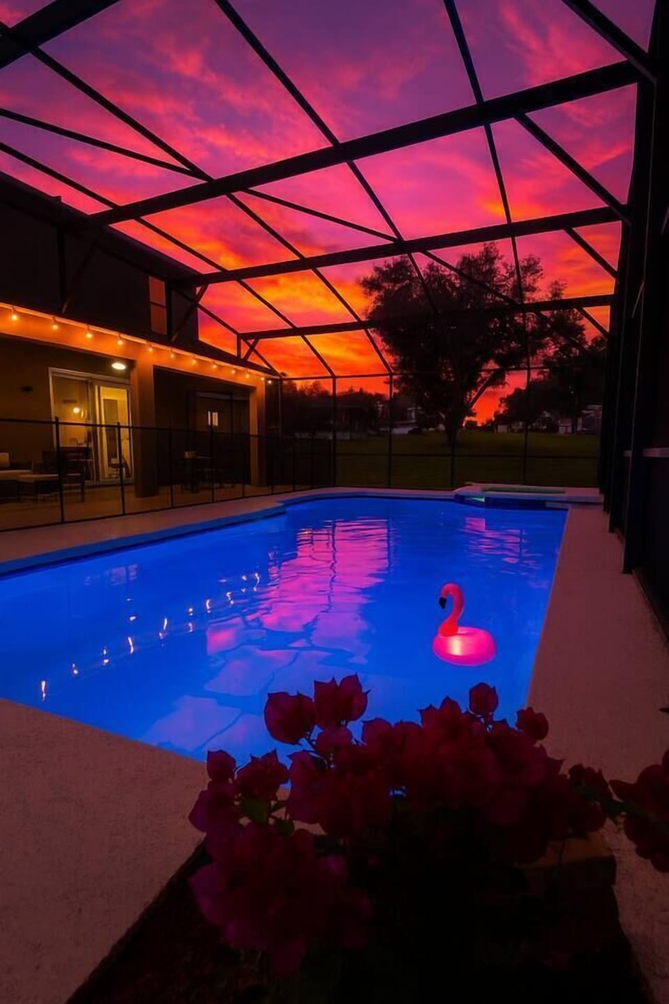 Enjoy a spectacular Florida sunset from your private screened-in pool. Your own private oasis for unforgettable evenings and magical vacation moments.