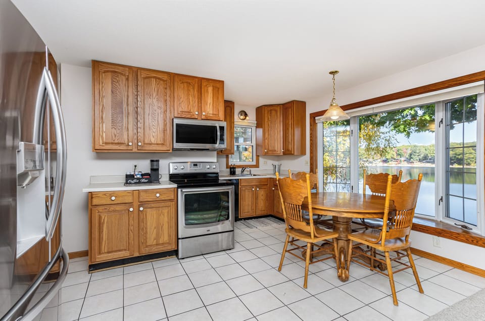 Kitchen with Oven and Microwave