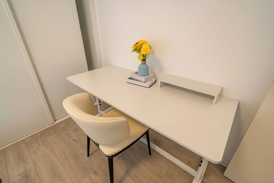 Superior Apartment, 2 Bedrooms, City View | Interior