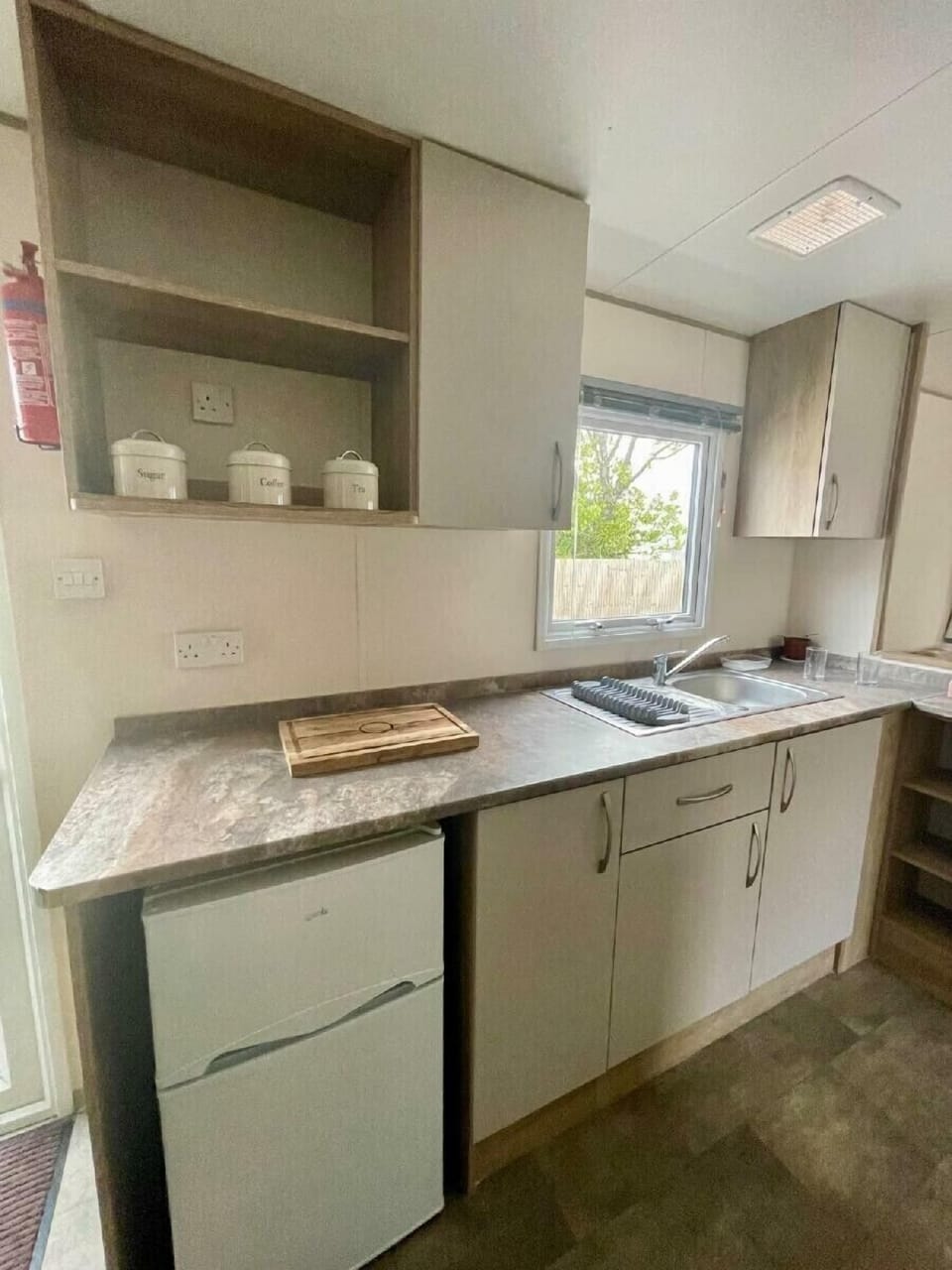 Cookware/dishes/utensils