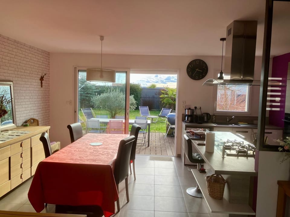 Comfort House, Garden View | Dining room