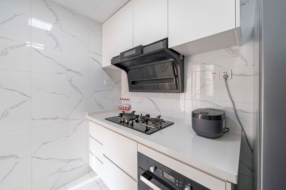 Fridge, microwave, stovetop, cookware/dishes/utensils