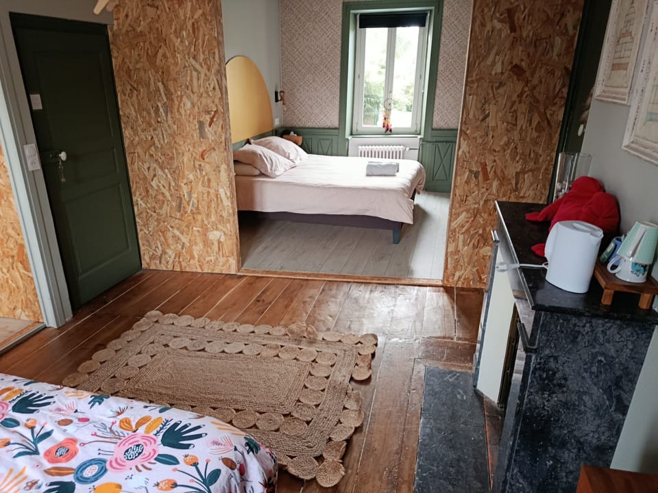 Classic Quadruple Room | Desk, free WiFi