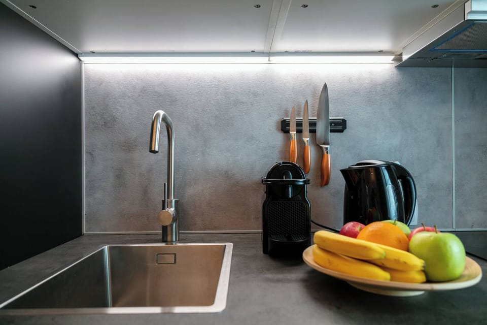 Apartment, 1 Bedroom, City View | Private kitchen