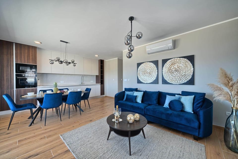 Living and dining area