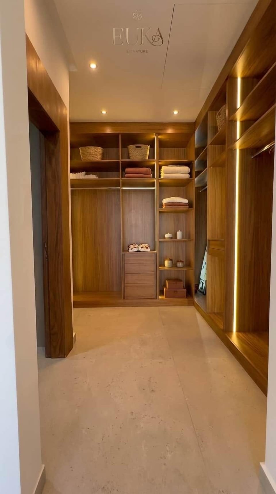 Spacious Walk-In Closet Design-7