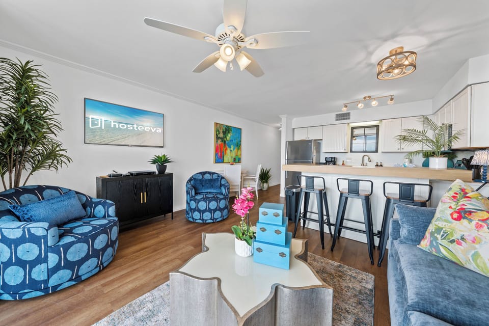 Signature Condo, 1 Bedroom, Beach View, Beachfront | Living room | 30-inch Smart TV with digital channels