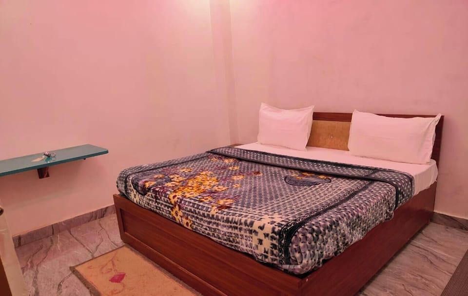 Double Room, City View | Desk, free WiFi