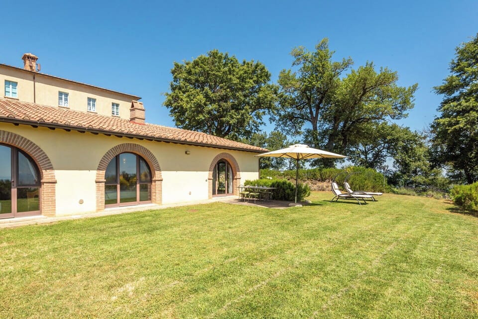 Grass, Garden, Estate, Lawn, Landscaping, Farmhouse, Hacienda, Yard, Park, Villa