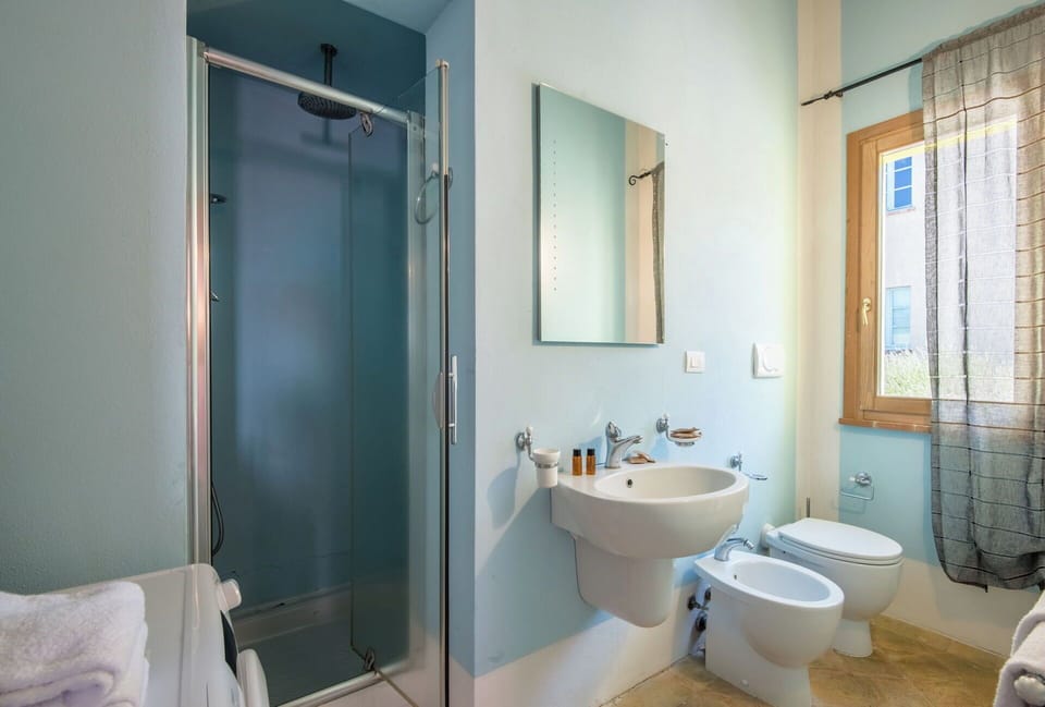 Interior Design, Flooring, Plumbing Fixture, Floor, Bathroom, Tap, Room, Plumbing, Ceiling, Sink