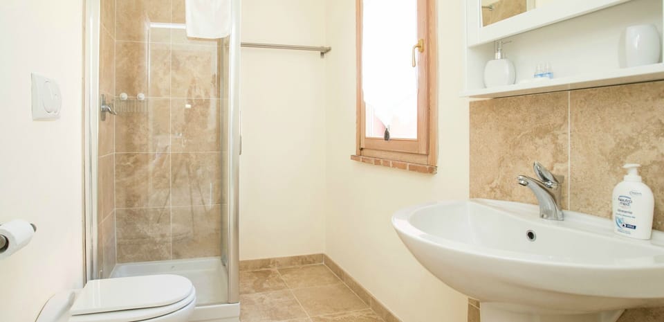 Bathroom, Bathroom Sink, Flooring, Plumbing Fixture, Floor, Sink, Interior Design, Tap, Toilet, Plumbing