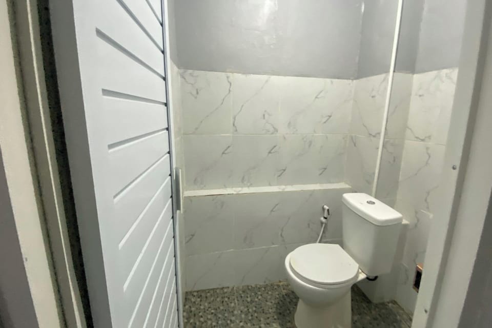 Deluxe Double Room | Bathroom | Shower