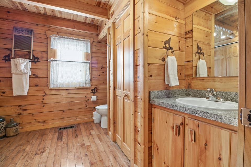 Timberwolf Cabin Cabin in Pigeon Forge