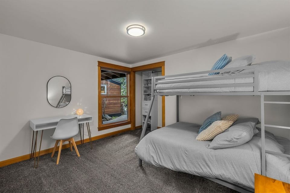 Fourth Bedroom - Pyramid Bunkbed
