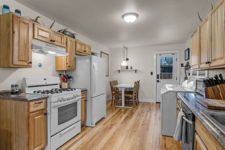 Gourmet Kitchen