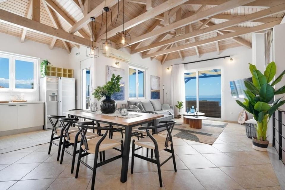 Deluxe Villa, Sea View | Private kitchen | Fridge, microwave, oven, stovetop