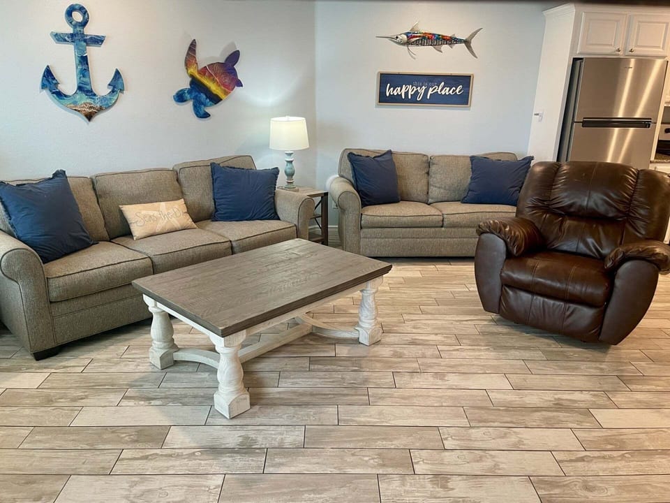 Condo, 1 Bedroom | Living area