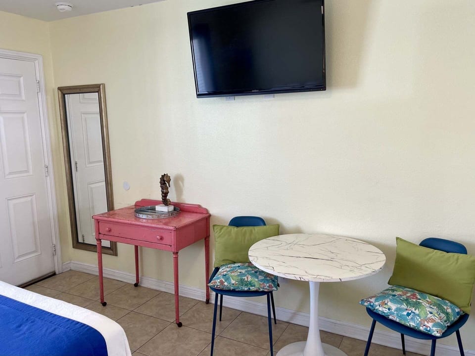 Condo, 1 Bedroom | 1 bedroom, free WiFi