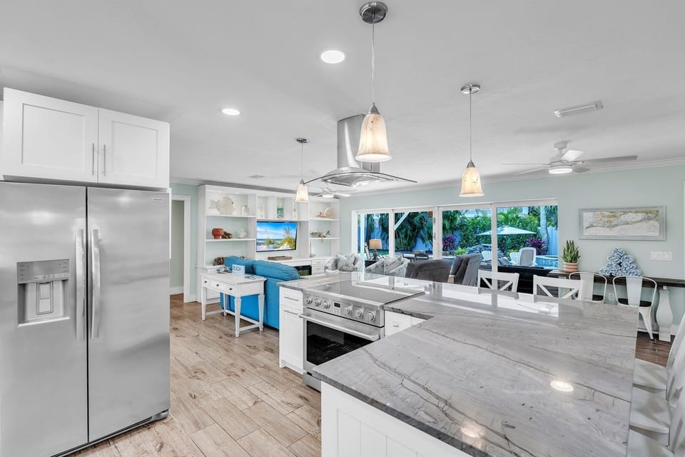 House, 3 Bedrooms | Private kitchen | Coffee/tea maker, fridge, oven, toaster