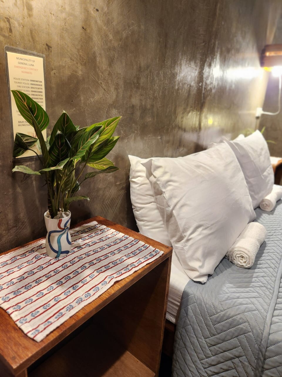 Deluxe Double Room, 1 Queen Bed, Air conditioning, Partial Sea View | Free WiFi